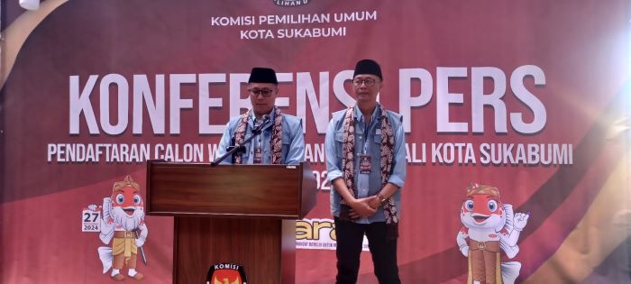 Pesan Tan Malaka, Warnai Baju Fahmi - Dida saat Pendaftaran Calon ke KPU