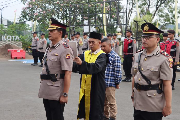 Ini Pesan Kapolres Sukabumi Kota, Saat Sertijab Kapolsek Warudoyong dan Wisuda Purna Bhakti