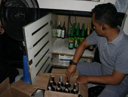 Polisi Gerebek Karaoke Keluarga Berkedok THM yang Menjual Miras dan Pekerjakan Anak di Bawah Umur