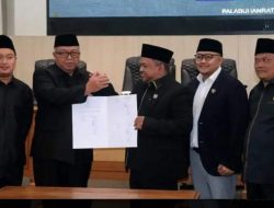 Rapat Paripurna DPRD Kabupaten Sukabumi ke-12 Tetapkan Dua Raperda Penting untuk Diteruskan ke Gubernur
