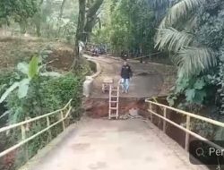 Jembatan Cipalasari Parungkuda Ambruk Usai Diguyur Hujan Lebat