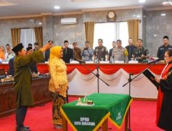 Feri Sri Astrina Resmi Dilantik Sebagai Wakil Ketua II DPRD Kota Sukabumi, Fokus Perjuangkan Hak Perempuan dan Pembangunan Berkelanjutan