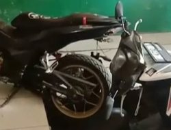 Diduga Akibat Pergerakan Tanah, Dua Motor Ditelan Lubang Misterius di Simpenan Sukabumi
