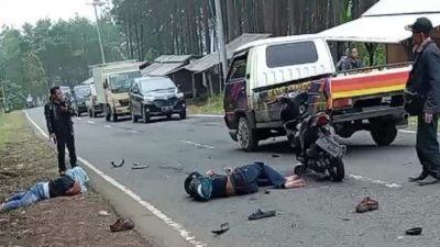 Hilang Kendali Motor Tabrak Truk Diesel di Jalan Sukabumi-Sagaranten