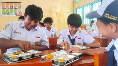 Ribuan Pelajar di Empat Kecamatan Antusias Mengikuti Program Makan Bergizi Gratis