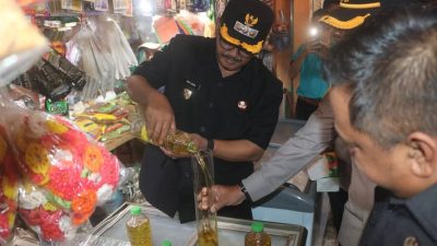 Bupati Sidak Pasar Palabuhanratu, Temukan Dugaan Kecurangan Takaran Minyakita