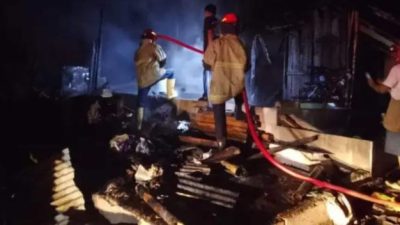 Tragedi Jelang Sahur, Rumah Warga Purabaya Terbakar Hebat