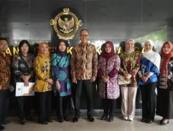 Pemkot Sukabumi Serahkan LKPD 2024, Wali Kota Ayep Zaki Hadiri Acara di BPK Jawa Barat