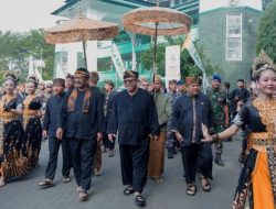 Ketua DPRD Kabupaten Sukabumi Tekankan Nilai Demokrasi dan Pengabdian dalam Gelar Budaya Rakyat 2025