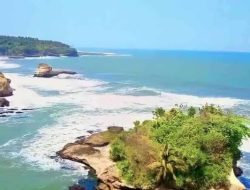 Seorang Nelayan Perempuan Hilang Misterius di Perairan Laut Ujunggenteng