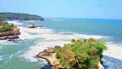 Seorang Nelayan Perempuan Hilang Misterius di Perairan Laut Ujunggenteng