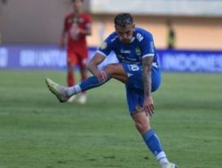 Tyrone del Pino Kejutkan Liga 1, Samai Torehan Gol Gustavo Almeida di Puncak Top Skor