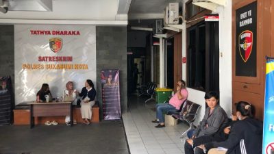 Tabungan Lebaran Raib, Warga Geruduk  Polres Sukabumi Kota