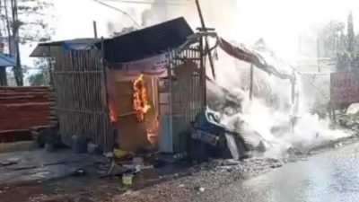 Kebakaran Kios Makanan, Jalan Raya Cibolang Macet 10 Menit