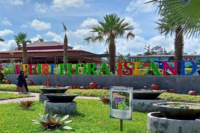 Kediri Flora Island