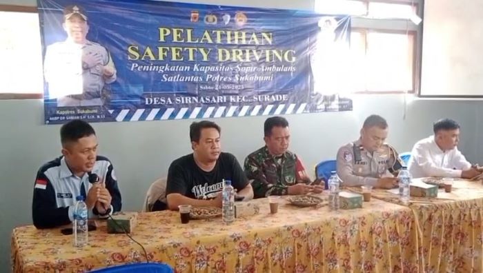 Satlantas Polres Sukabumi Gelar Pelatihan Safety Driving untuk Pengemudi Ambulans
