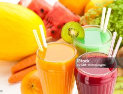 Jus Buah Segar: Minuman Sehat Penutup Setelah Makan Nasi Goreng