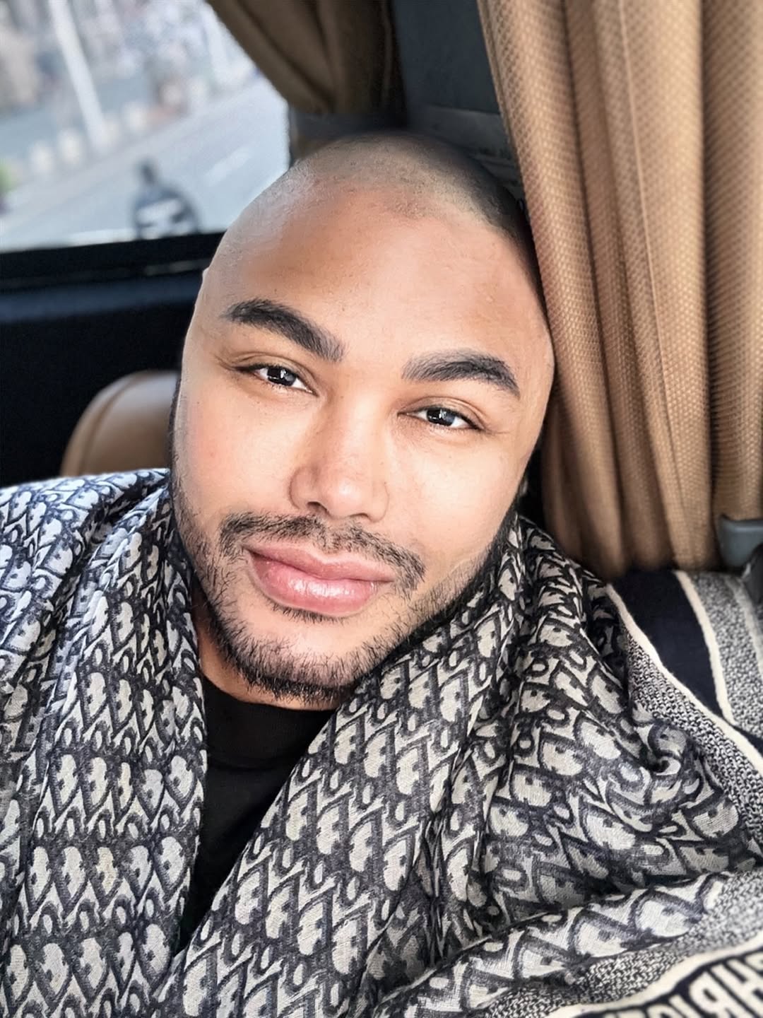 Pulang dari Arafah, Ivan Gunawan Pamer Penampilan Baru yang Menggetarkan