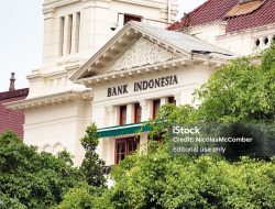 Bank Indonesia Tahan Suku Bunga Acuan 5,50%: Menanti Momen Tepat di Tengah Inflasi Rendah