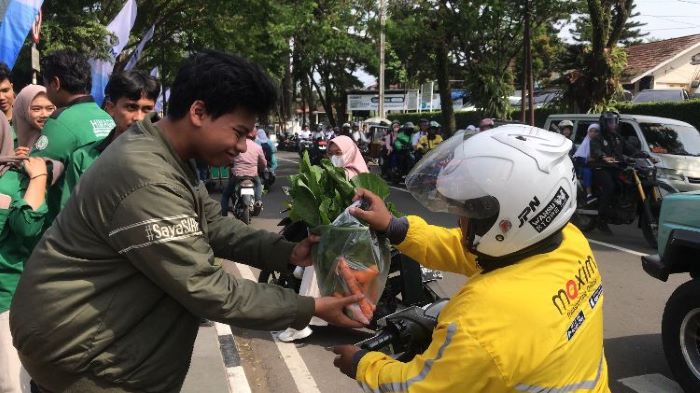 HIMAGRI UMMI Peringati Milad ke-22, Bagikan Hasil Panen Hortikultura kepada Masyarakat Sukabumi