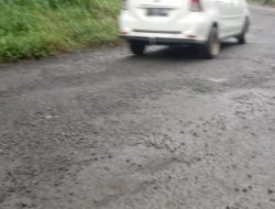 ‎Tuai Protes Warga, Perbaikan Jalan Cipanas 1 Sukabumi Dikerjakan Asal-asalan