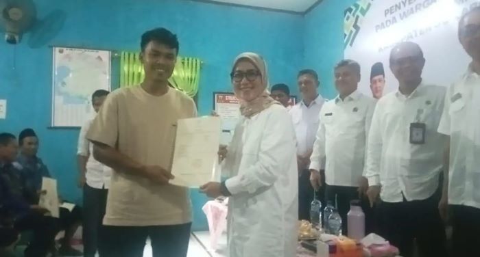100 Warga Translok Cikopeng Terima Sertifikat Hak Milik, Pemerintah Pastikan Legalitas Tanah