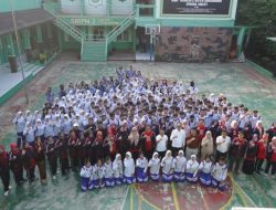 Wamendikdasmen Apresiasi Pemkot Sukabumi dalam Peringatan HAN 2025 di SMPN 2