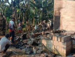 Kebakaran Hebat di Kabandungan, Dua Keluarga Kehilangan Tempat Tinggal