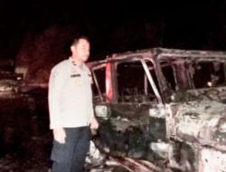 Jeep Terbakar di Waluran, Empat Penumpang Lolos dari Maut