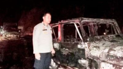 Jeep Terbakar di Waluran, Empat Penumpang Lolos dari Maut