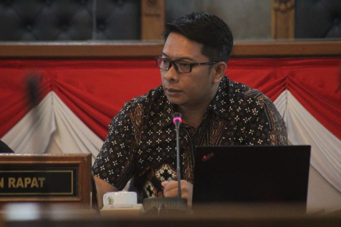 Struk Kafe Dicurigai, Aleg PKS Desak Buka Data Pajak!