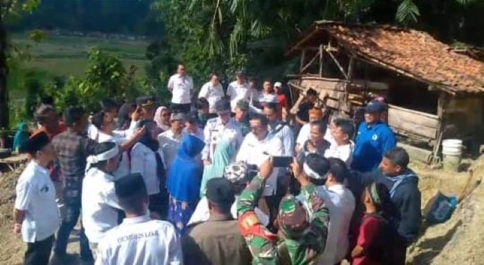 Hidup di Kandang Domba, Entin Kini Bisa Tersenyum Lagi