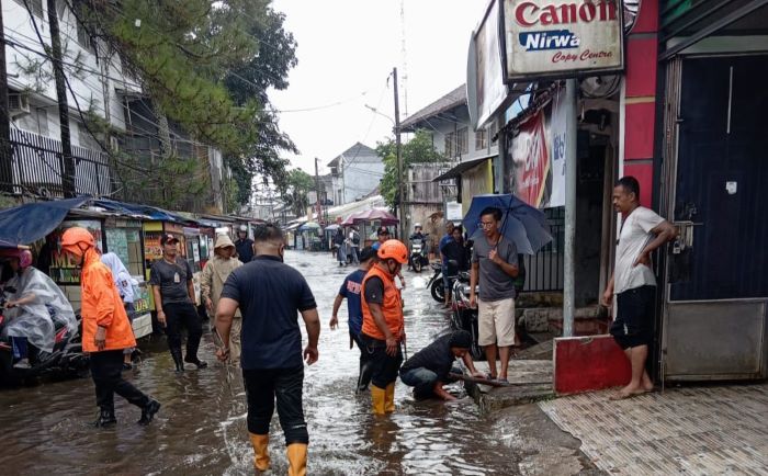 Drainase Tersumbat, Sejumlah Jalan di Kota Sukabumi Terendam Banjir