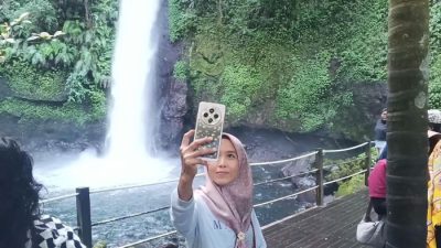 Menikmati Keindahan Curug Sawer, Surga Tersembunyi Sukabumi