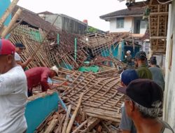 Diguyur Hujan Deras, Bangunan MDTA di Gunungguruh Runtuh Total