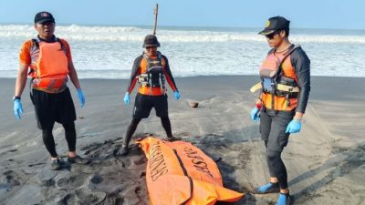 Nelayan Tegalbuleud Ditemukan Meninggal di Pantai Ciroyom, Usai Dihantam Ombak