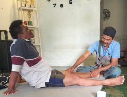 Dihantam Ombak Besar, Dua Perahu Nelayan Terbalik di Tegalbuleud, Satu Orang Hilang