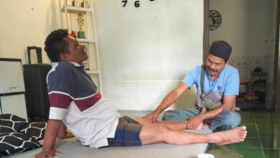 Dihantam Ombak Besar, Dua Perahu Nelayan Terbalik di Tegalbuleud, Satu Orang Hilang