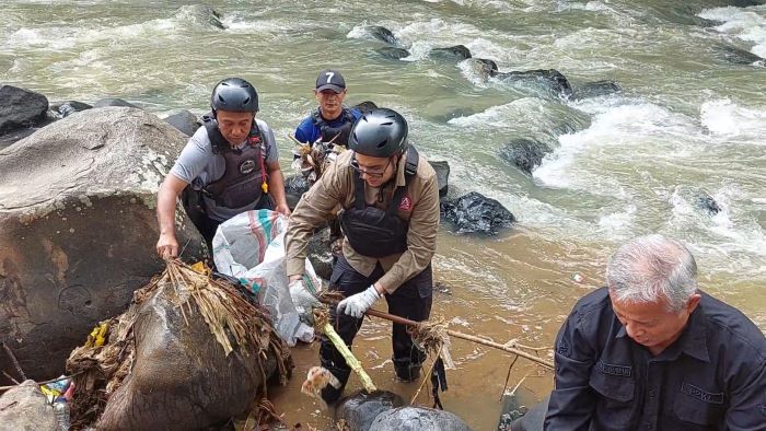 Gerakan Bersih Kota: Bobby Ajak Warga Sukabumi Tangani Sampah Sejak Hulu