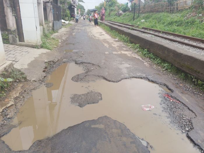 alan Sikib Rusak Parah, Warga Desak Pemerintah Lakukan Perbaikan