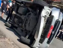 Ambulans Pemkot Terguling di Jalan Raya Cibolang, Sempat Sebabkan Kemacetan Panjang