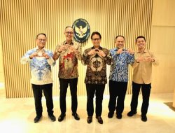 Kemenkes Kucurkan Bantuan Alat Medis untuk RSUD dan Puskesmas Sukabumi