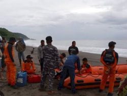 Diterjang Ombak Besar, Nelayan Surade Hilang Saat Pasang Jaring Lobster