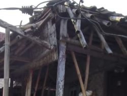 Rumah Reyot dan Banjir, Rosad Hidup dalam Bayang Kemiskinan Ekstrem di Surade