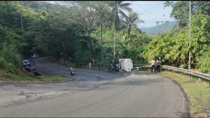 Jalur Ekstrem Cikidang Makan Korban, Truk Tangki Solar Terguling
