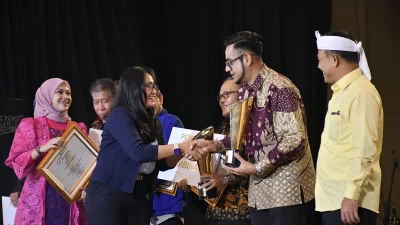 Bunut FM Sukabumi Raih Penghargaan KPID Jawa Barat 2025, Bukti Kreativitas Penyiaran Motekar