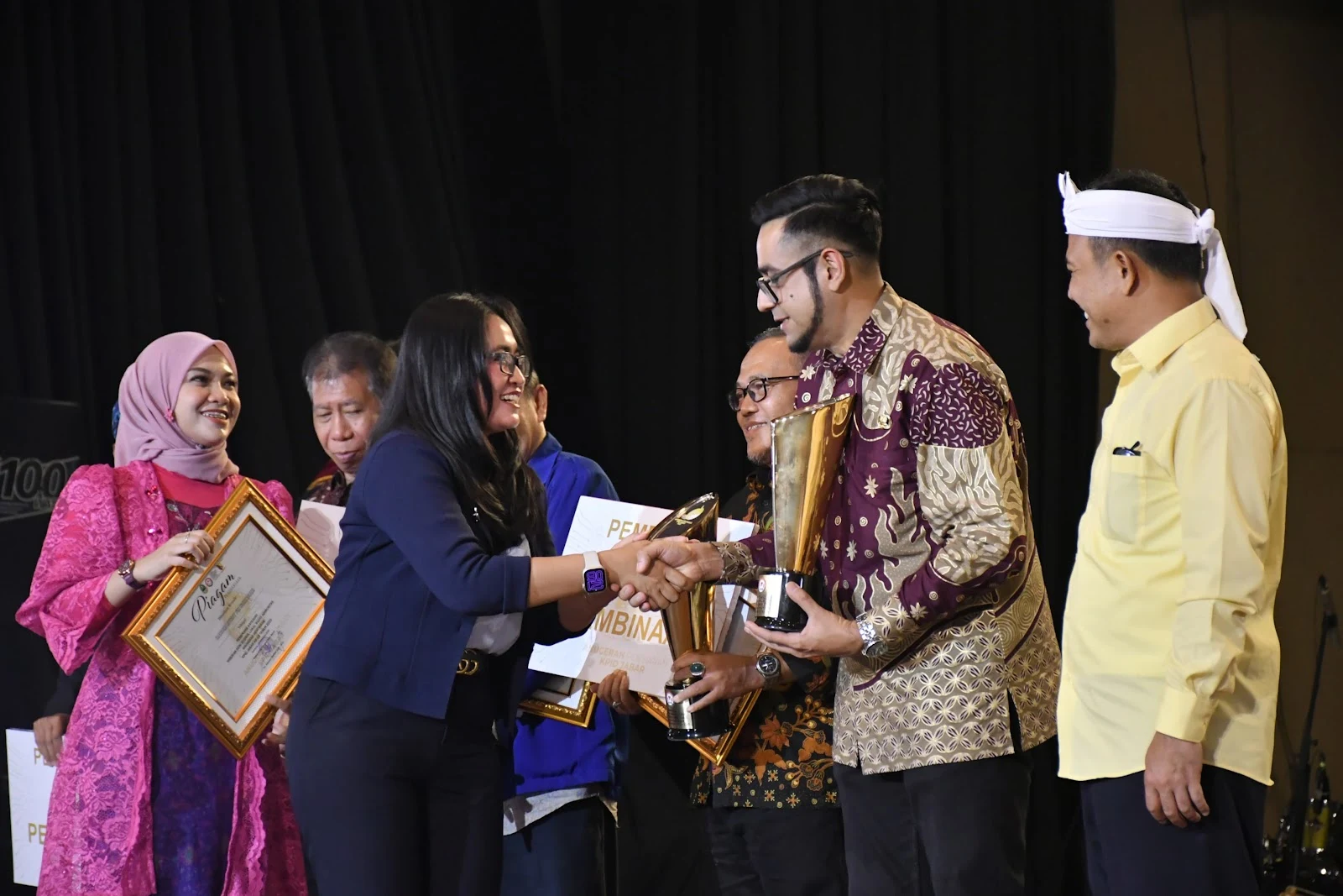 Bunut FM Sukabumi Raih Penghargaan KPID Jawa Barat 2025, Bukti Kreativitas Penyiaran Motekar