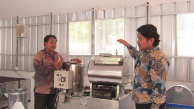 Jamkrindo Tingkatkan Nilai Tambah Buah Lokal Sukabumi