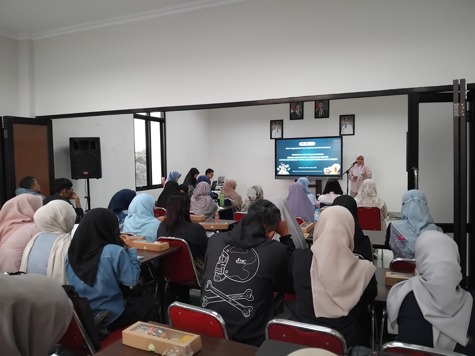 Perkuat Ketahanan Informasi, Dispusipda Sukabumi Gelar Bimtek Literasi Digital