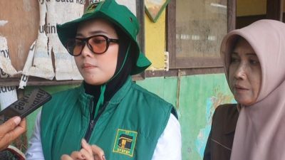 Tinjau Dampak Bencana, Dila Nurdian Soroti Kondisi SDN Cikahuripan Usai Banjir Bandang
